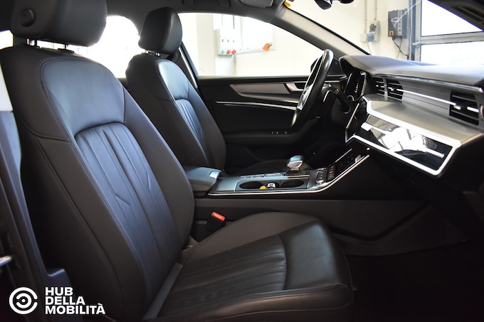 AUDI A6 Avant 45 3.0 TDI quattro ultra S tronic Business Design